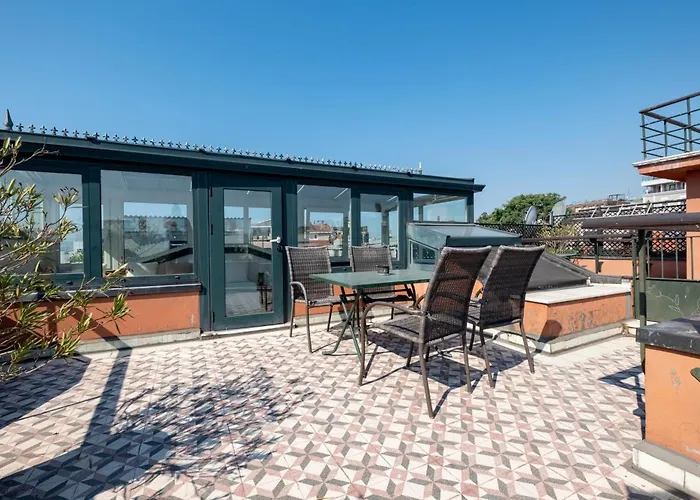 House With Terrace In Sultanahmet *