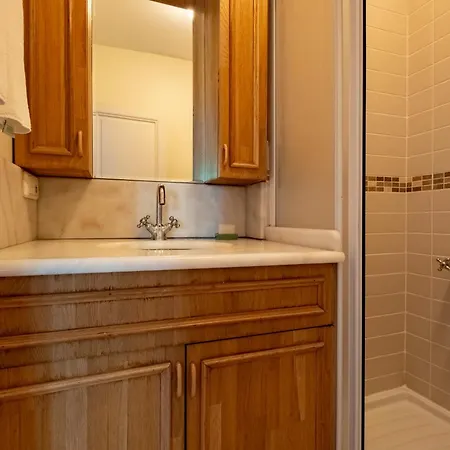 Villa House With Terrace In Sultanahmet